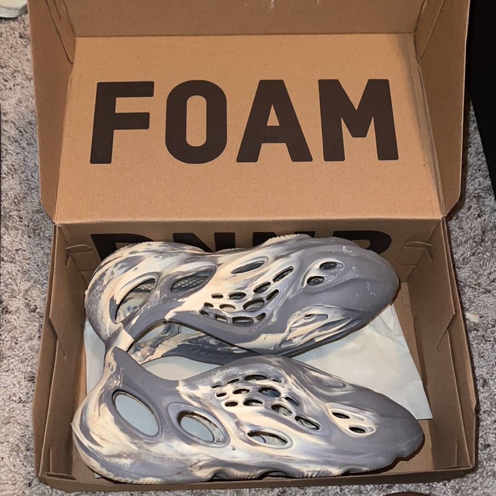 YEEZY FOAMRUNNER‼️